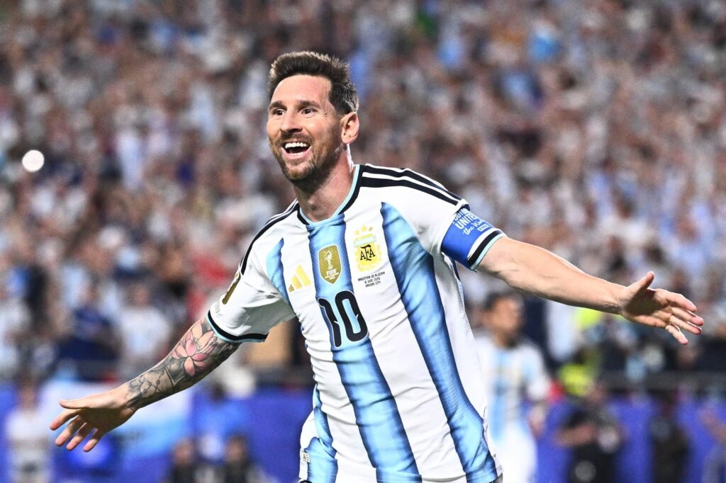 Patches no uniforme de Messi revelam conquistas na Copa do Mundo