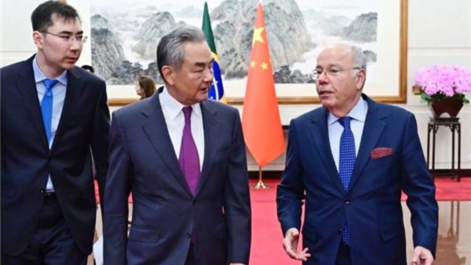 China busca estreitar laços com Brasil em meio a tensões com EUA