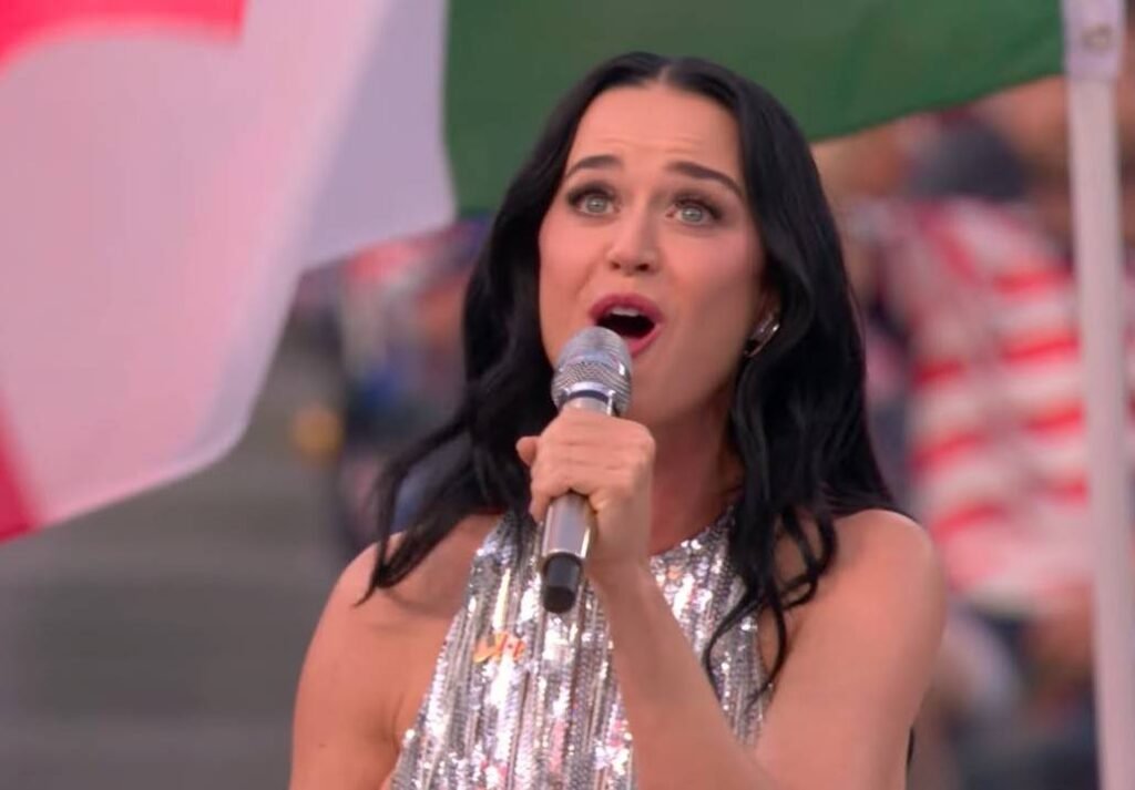 Katy Perry brilha na abertura da Copa do Mundo em Los Angeles