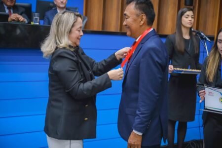 Rogério Yuichi Ono é homenageado por sua contribuição ao esporte em Dourados