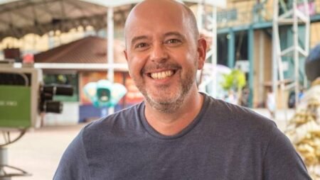Jornalista Alex Escobar é afastado da cobertura da Copa após mal-estar ao vivo