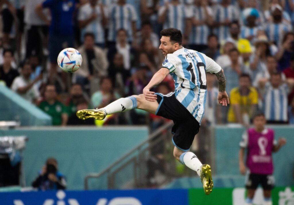 Lionel Messi SE torna o maior artilheiro da história das Copas do Mundo