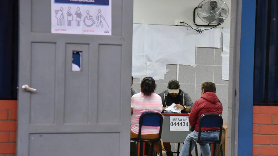 Incidentes marcam segundo turno das eleições presidenciais no Peru