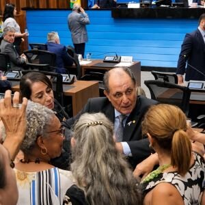 Nova proposta de lei assegura empregos para mulheres vítimas de violência em contratos públicos