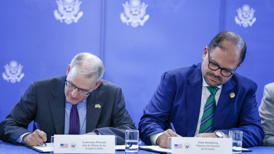 Acordo entre EUA e Equador visa fortalecer combate ao narcotráfico