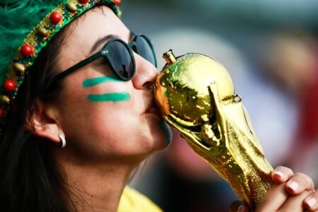 Expectativa e ansiedade marcam a véspera da estreia do Brasil na Copa do Mundo