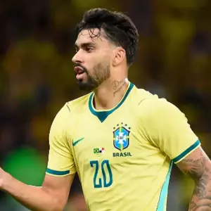 Lucas Paquetá celebra retorno de Neymar aos treinos da seleção