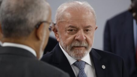 Lula e Trump trocam cumprimentos em cúpula do G7 após momentos de tensão