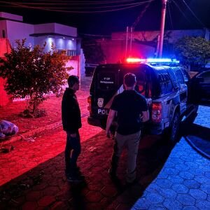 Mulher é presa durante operação contra o tráfico de drogas em Bataguassu