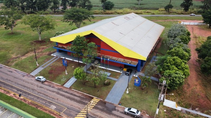 Ivinhema assina TAC para melhorias no ginásio poliesportivo