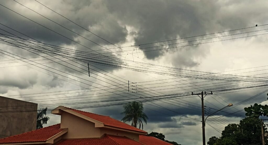 Condições climáticas para Nova Andradina neste domingo, 12