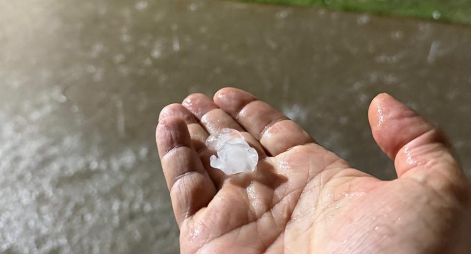 Granizo atinge Nova Andradina e Batayporã na noite de quarta-feira