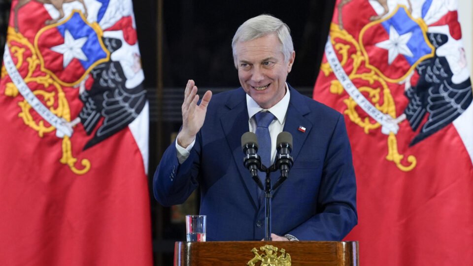 Chile propõe lei que pode obrigar mulheres a ouvir batimentos cardíacos do feto antes do aborto