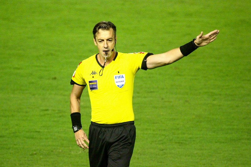 Árbitro Raphael Claus é criticado por Donald Trump após partida da Copa do Mundo
