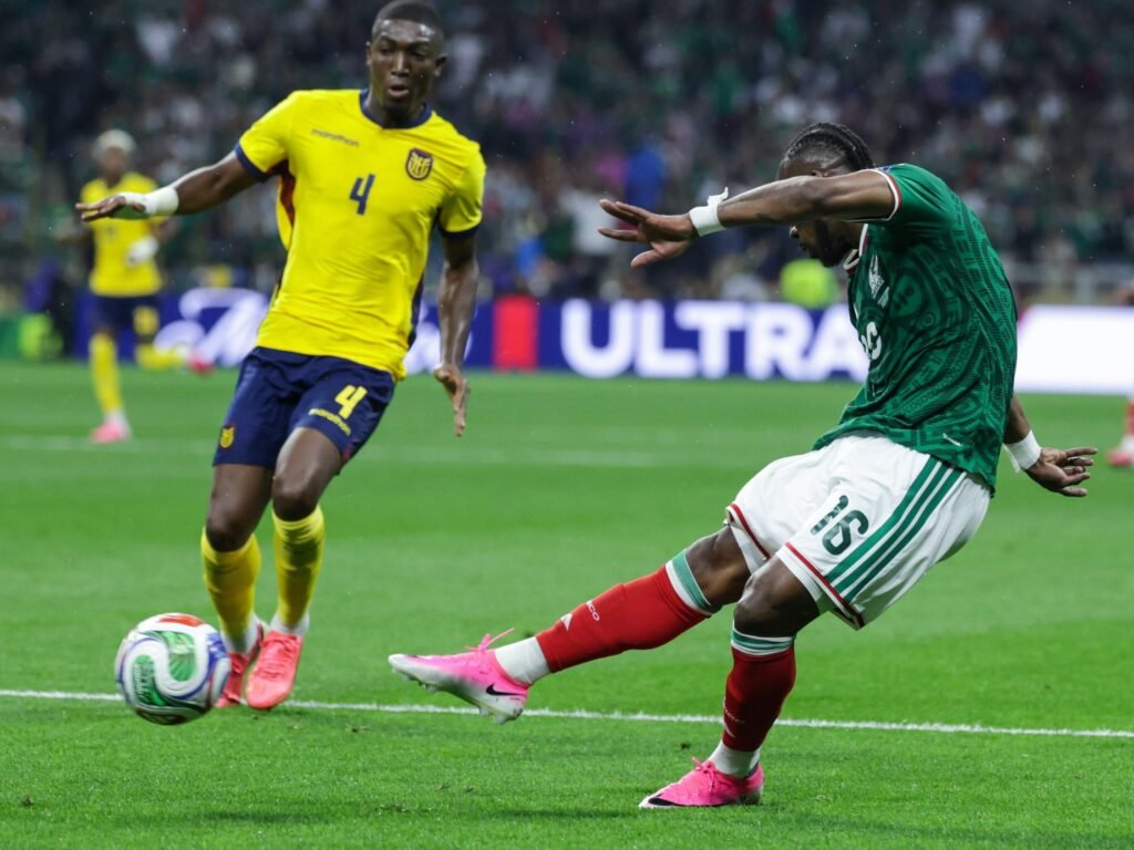 México avança às oitavas da Copa do Mundo com vitória sobre o Equador