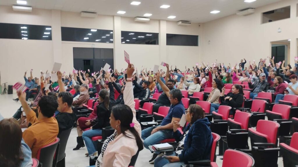 Professores da Rede Municipal de Campo Grande rejeitam proposta de parcelamento de reajuste