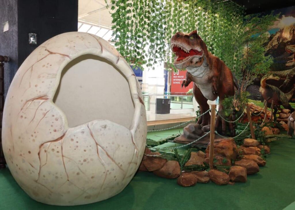 Yuup! Experience: Diversão garantida com dinossauros e infláveis no Shopping Campo Grande