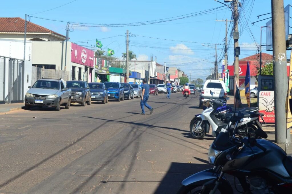 Crescimento do Comércio na Rua Pontalina Gera Demandas por Melhorias na Infraestrutura