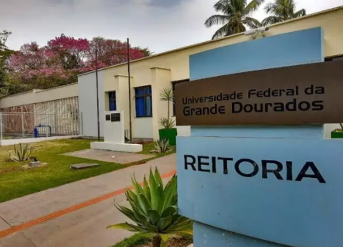 Cursos de Inglês e Espanhol da UFGD recebem inscrições até o início das aulas