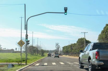 Multas recebidas em locais desconhecidos podem ter causas variadas, alerta especialista