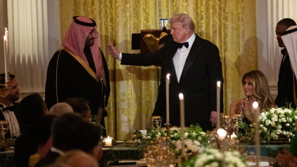 EUA e Arábia Saudita firmam acordo para desenvolvimento nuclear civil