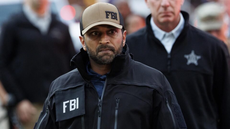 FBI prende homem após explosão em prédio federal em Nova York