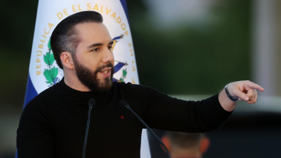 Bukele justifica reforma que possibilita reeleição sem limites em El Salvador