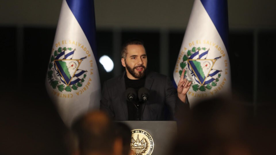 Nayib Bukele formaliza pré-candidatura para terceiro mandato em El Salvador