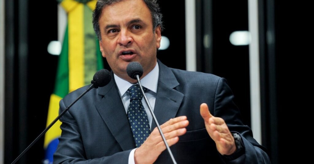 Aécio Neves anuncia desistência da candidatura à Presidência e foca em 2030