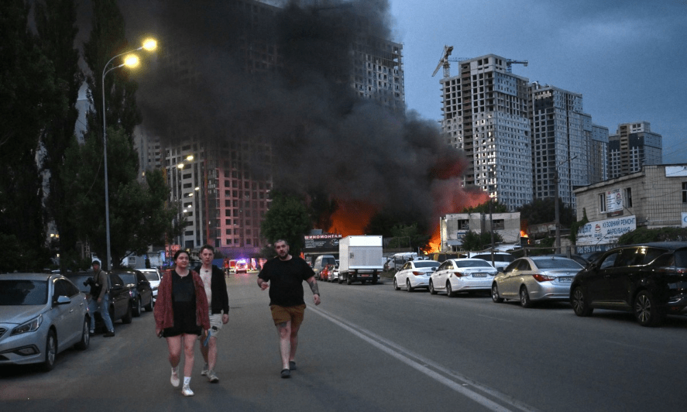 Kiev sofre novo ataque aéreo russo com 14 mortes