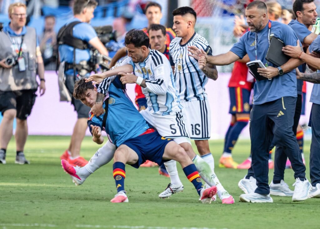 FIFA inicia investigação sobre incidentes na final da Copa do Mundo envolvendo Argentina