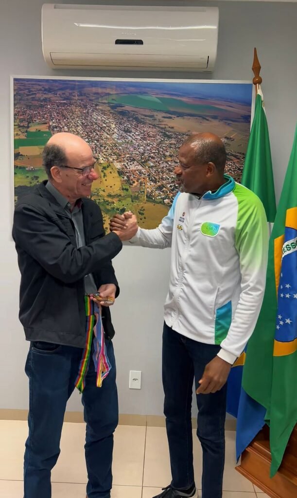 Amambai recebe visita de Zequinha Barbosa para fortalecer atletismo local