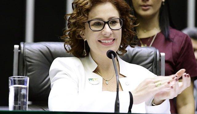 Corte italiana anula pedido de extradição de Carla Zambelli