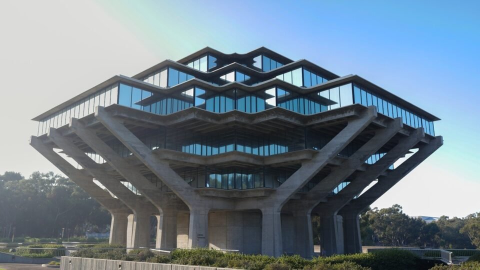 Universidade da Califórnia em San Diego é acusada de discriminação em admissões de medicina