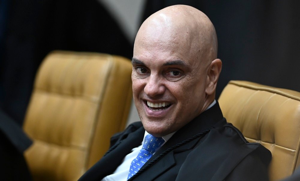 Alexandre de Moraes impõe novas restrições a Jair Bolsonaro após divulgação de carta política
