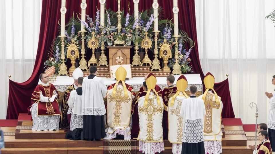 Santa Sé excomunga bispos da Sociedade Sacerdotal São Pio X após consagração não autorizada