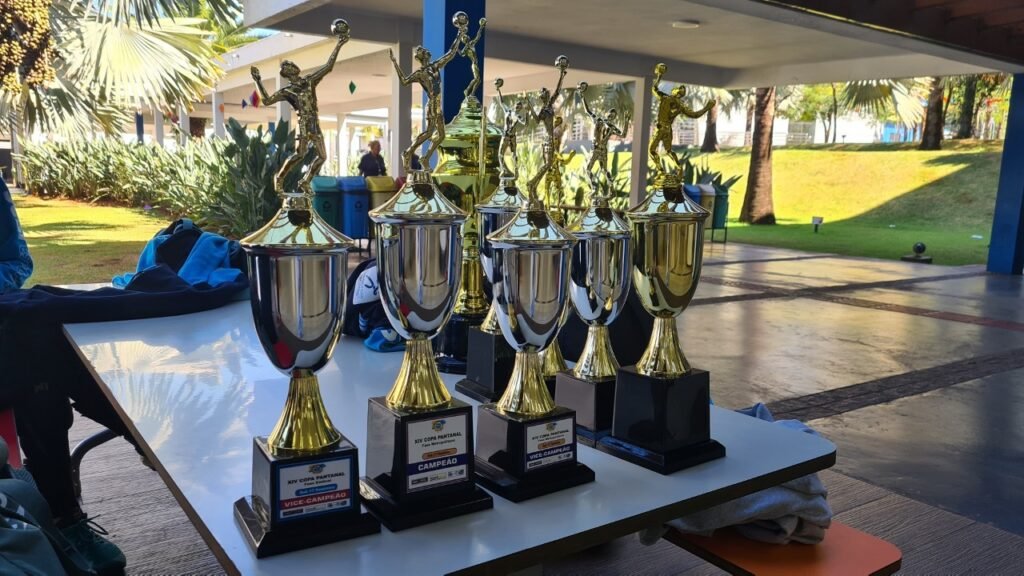 Escola Sesi homenageia atletas por conquistas no primeiro semestre de 2026