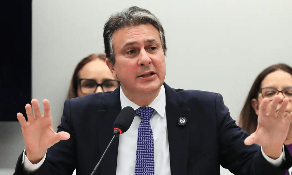 Camilo Santana é nomeado líder da bancada do PT no Senado