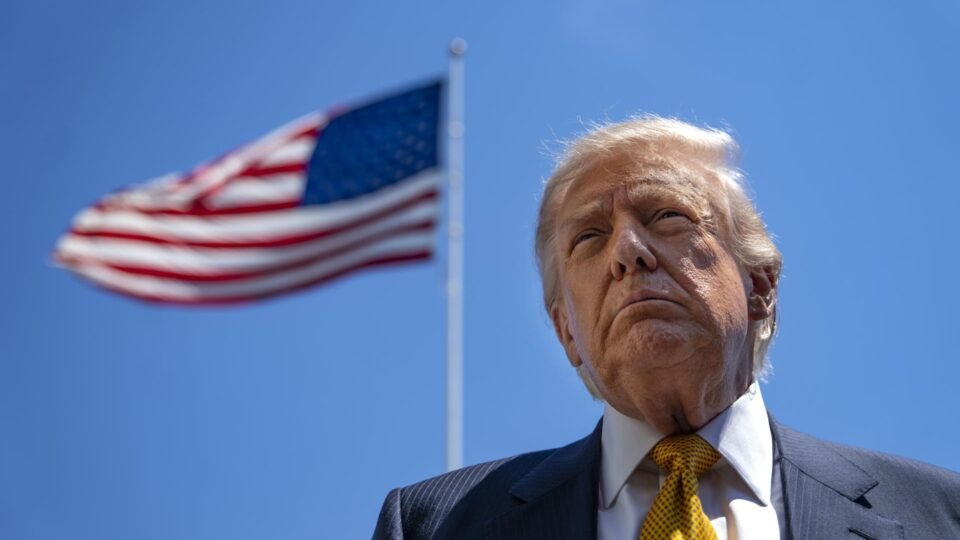 Trump aponta comunismo como principal ameaça aos Estados Unidos antes das celebrações