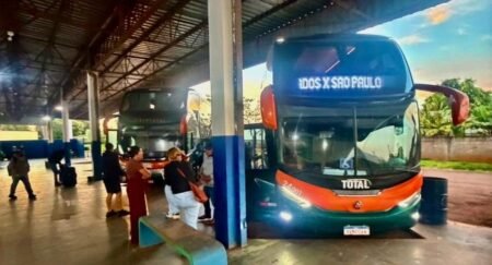 Passageiros enfrentam mais de 24 horas de atraso após ônibus quebrar em Batayporã