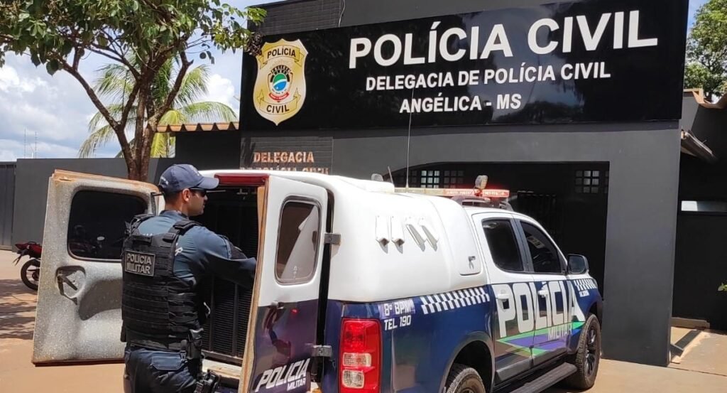 Homem é detido pela Polícia Militar por dirigir sem habilitação e realizar manobras arriscadas