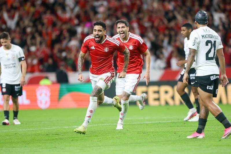 Internacional garante vitória sobre Corinthians e leva vantagem nas oitavas da Copa do Brasil