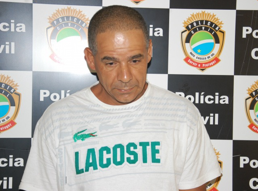 Homem é preso por estelionato após comprar cães com cheques furtados