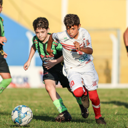 Náutico FC é campeão do estadual Sub-13 após empate com Comercial