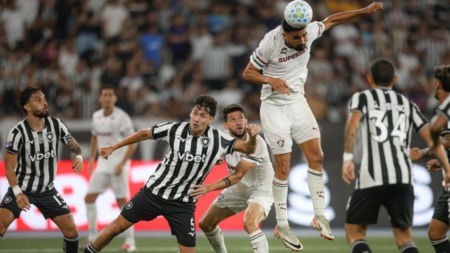 Fluminense empata com Botafogo e Coritiba supera Chapecoense em casa