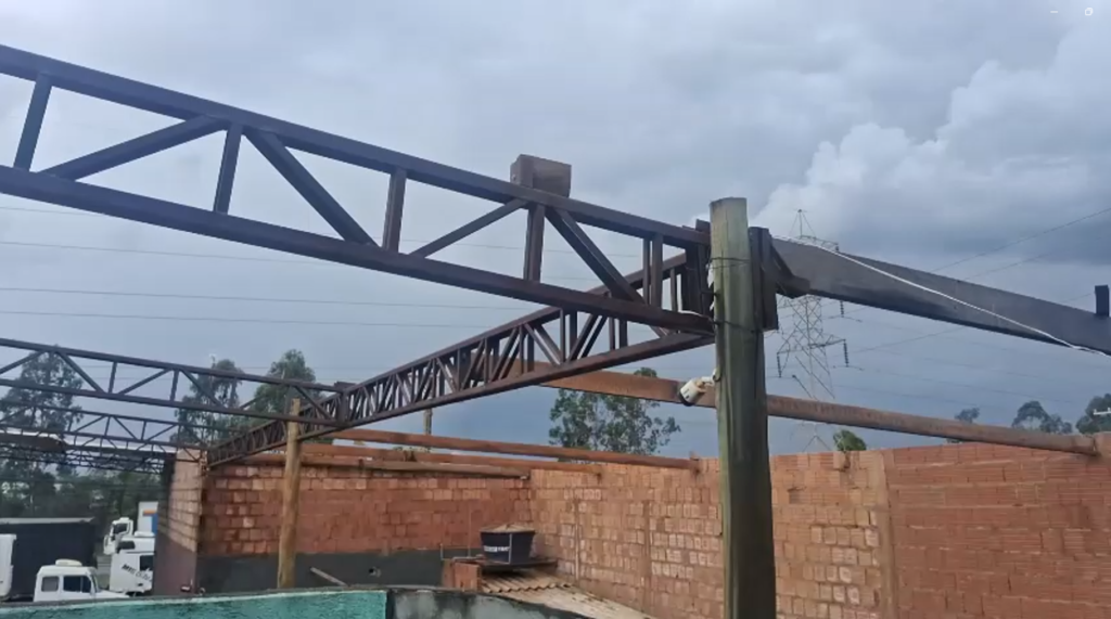 Tempestade causa estragos em Campo Grande e deixa feridos