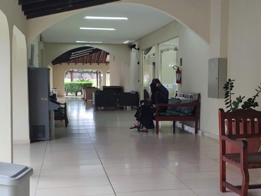 Campo Grande se despede de jovem morta por queda de árvore