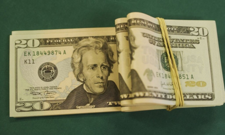 Dólar apresenta queda significativa e encerra a semana a R$ 5,14