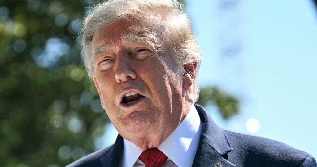 Governo Trump encerra assistência jurídica a crianças migrantes e designa militares como juízes