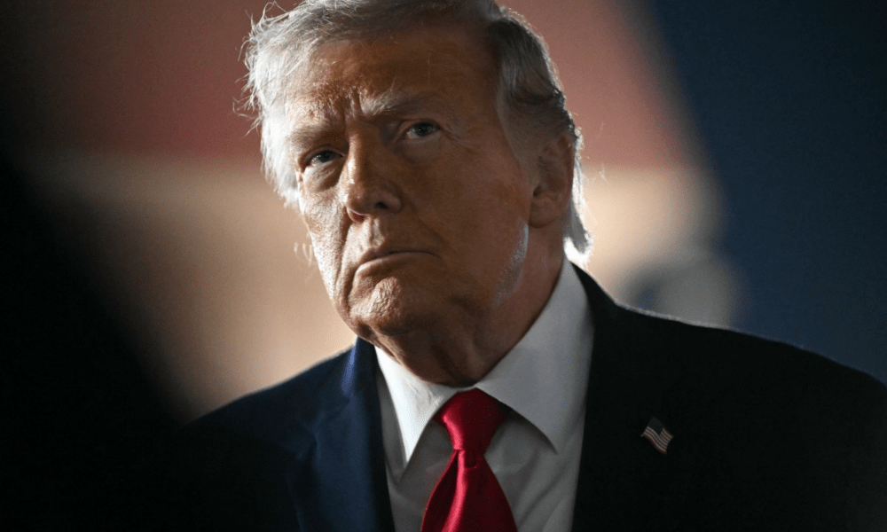 Decreto de Trump limita cidadania americana por nascimento